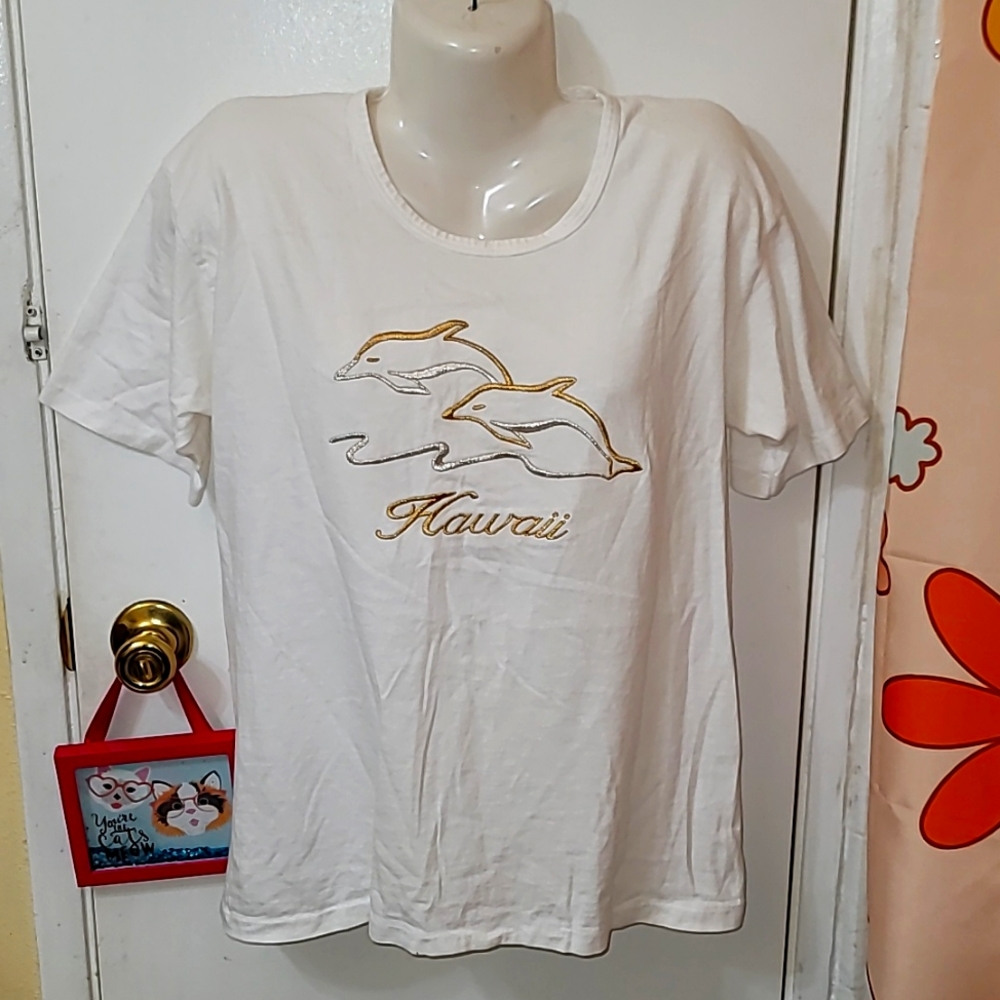 Vintage anvil embroidery t shirt silver gold on white cotton dolphin Hawaii